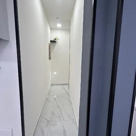 Hv Luigi Luxury * Νάπολη