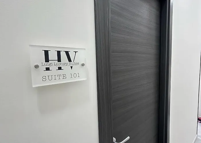 Luigi Luxury アパート *