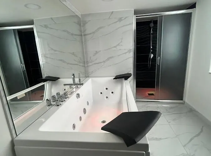 Luigi Luxury * Napoli