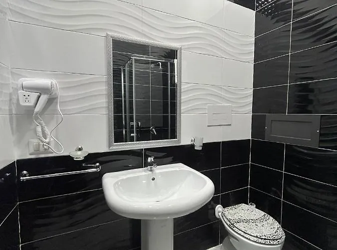 Luigi Luxury ナポリ