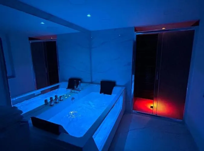 Luigi Luxury アパート *