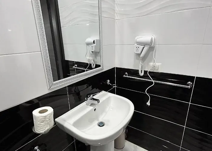 Luigi Luxury アパート